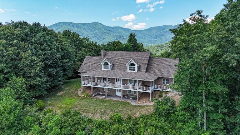 Black Mountain Overlook - B&B Black Mountain
