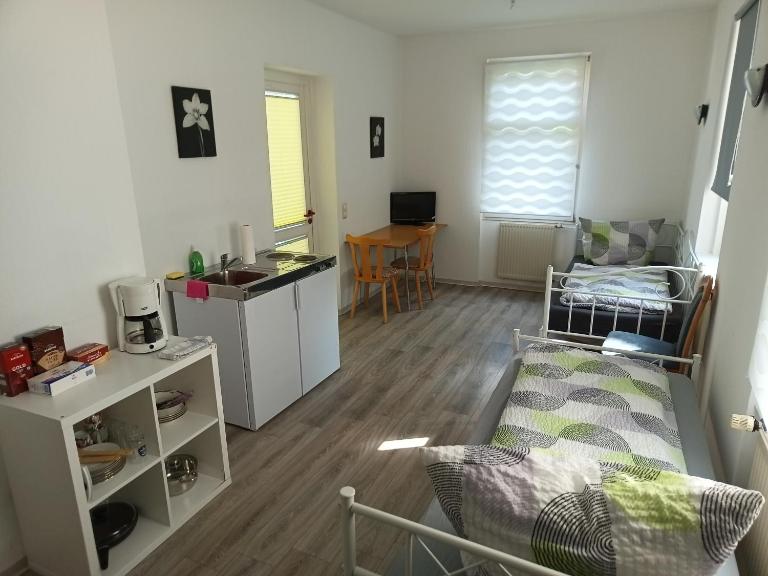 "ZELTCHEN" 1-ZApp mit WC, aber OHNE DUSCHE! - B&B Hofgeismar