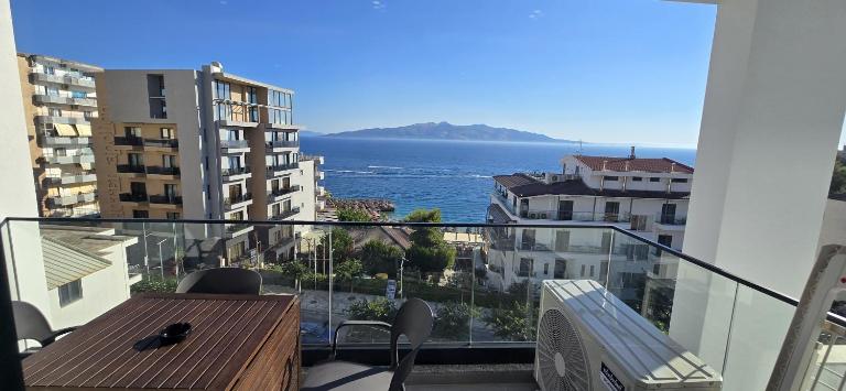 SeaLuxe Residence - B&B Sarandë