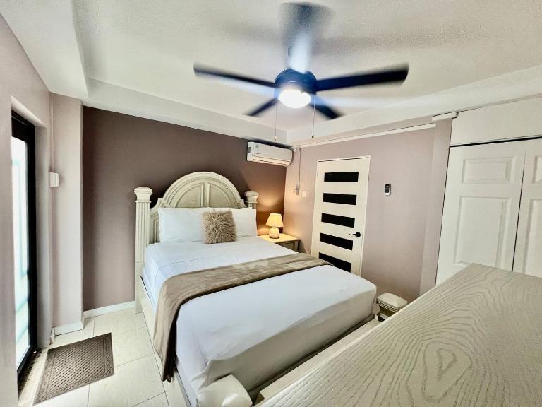 PineRidge Hideaway 1 Bedroom Apartment #1 - B&B Arouca