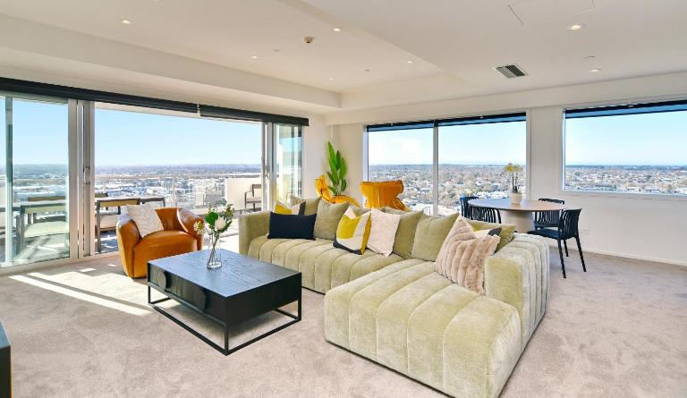 Pacific Horizon - Luxury Sky Suite - 19th Floor City Views - B&B Christchurch