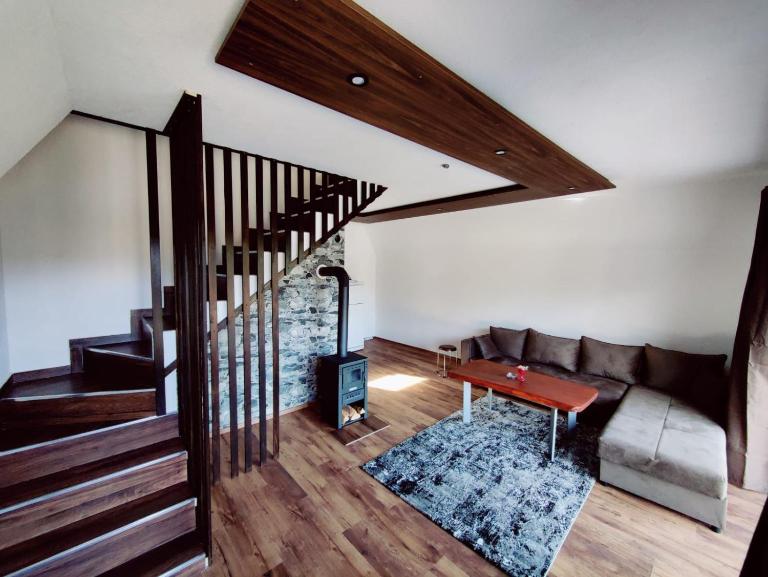 Villa Horizon - Stunning Mountain Views, Kuqishte - B&B Boge