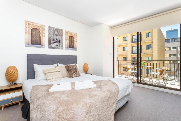404 Big Beautiful One Bed & Balcony - B&B Perth