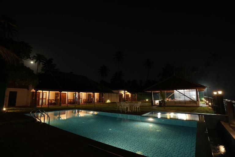 Ragas - Marari Beach Villa By Perfect Stays - B&B Alappuzha