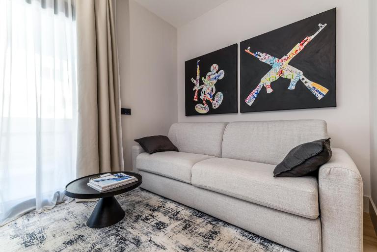 AZULIS 3 - 2BR Apartment with Garden & Parking, Aldo Moro Olbia - B&B Olbia