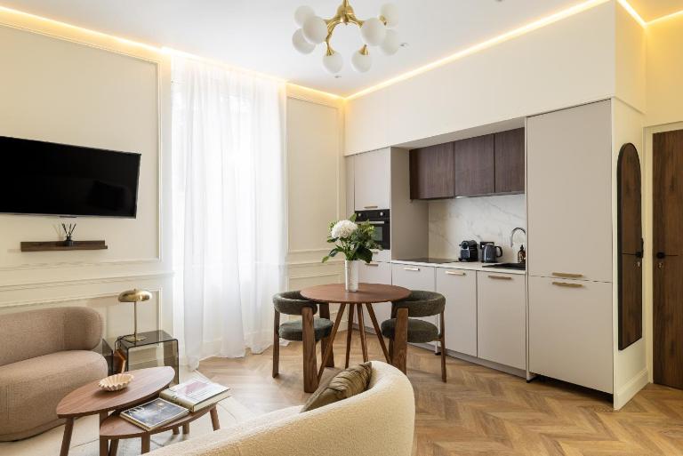 Hausman Suites - Appart Hotel - Ferienwohnung Saint-Cyr-au-Mont-d'Or