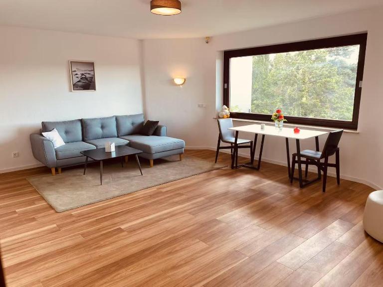 Helles Apartment Bergblick Nähe Messe Frankfurt - B&B Bad Soden am Taunus