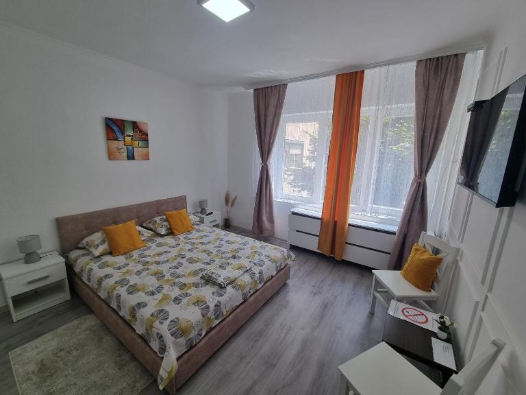 LUX Apartman - Bed and Breakfast Kruševac
