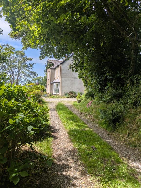 The Manse featuring the Daisy Camrose - B&B Haverfordwest