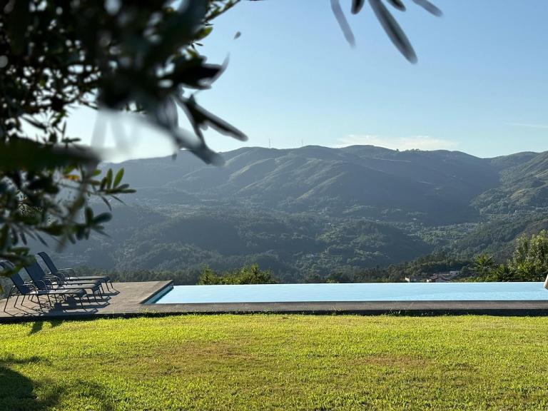 Perral Nature - Casa da Oliveira - Gerês - B&B Chorense