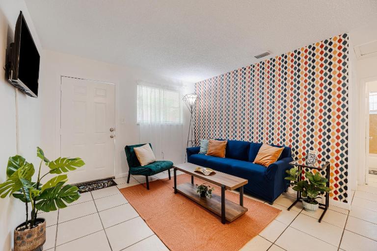 Trendy 2BR Little Havana Apartment - B&B Miami
