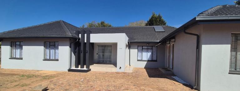 Ekuhlaleni a home away from home R7 - B&B Pretoria
