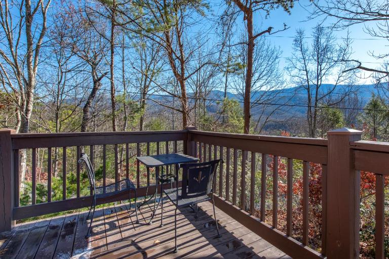 Honey Bear - B&B Gatlinburg