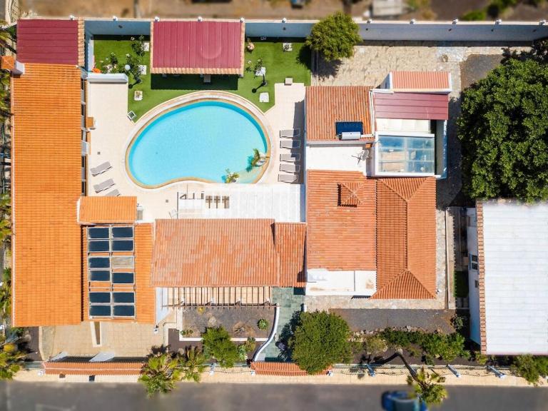 Alamos Park-stunning villa in HUGE private grounds - B&B San Miguel De Abona