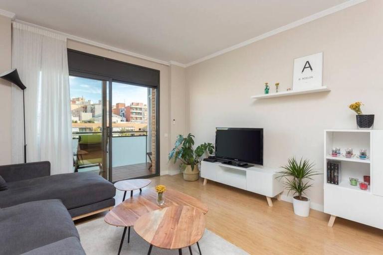 New Apartment With Private Rooftop - B&B L'Hospitalet de Llobregat