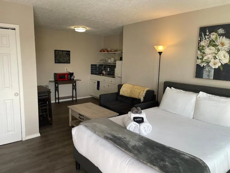 Studio wbalcony-Nob Hill, UNMH, Pres Hosp - Chambres d'hôtes Albuquerque