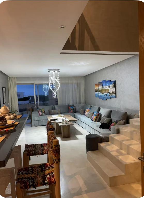 Superbe duplex de luxe neuf et spacieux avec vue sur l'océan دوبلكس جديد فاخر مع إطلالة على المحيط - Ferienwohnung Agadir