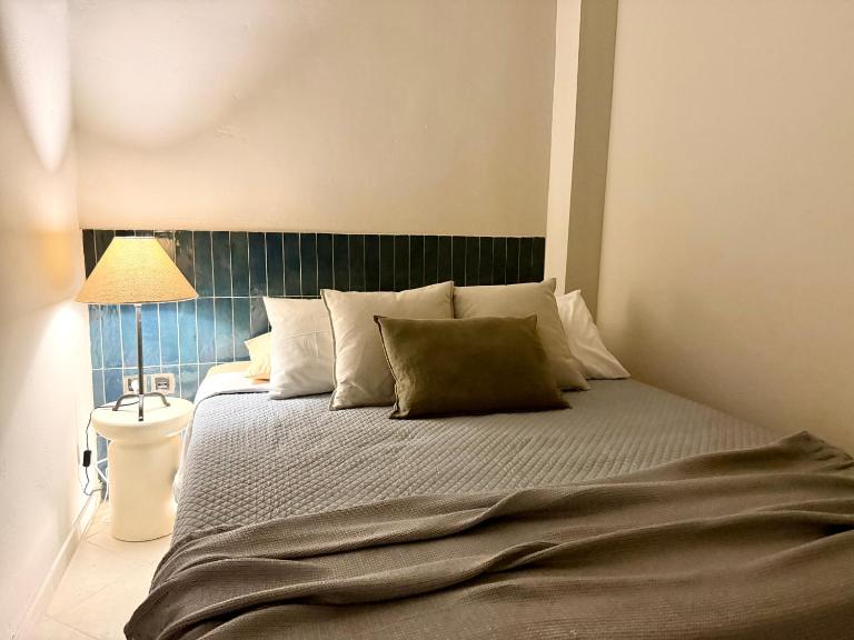 Komi beach Maisonette - Bed and Breakfast Kómi