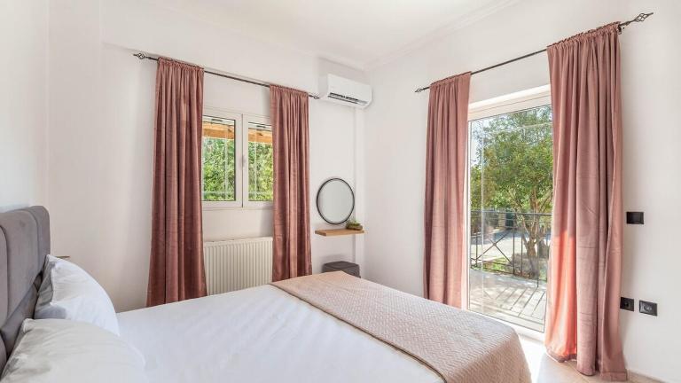 Aura one - B&B Lefkimmi