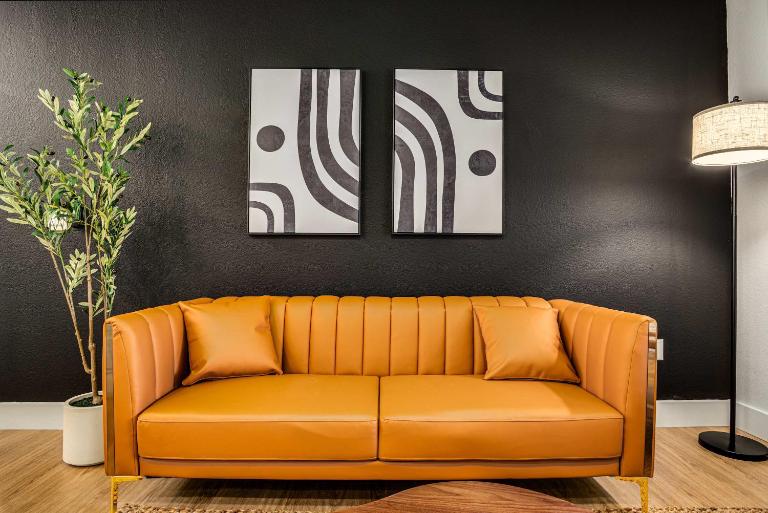 Boulevard Stays Luxe 2BR by the Stadium Pool Parking Gym 10 - Chambres d'hôtes Glendale