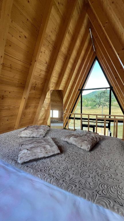 Wolf Ridge Mountain Cabin Montenegro - B&B Plužine