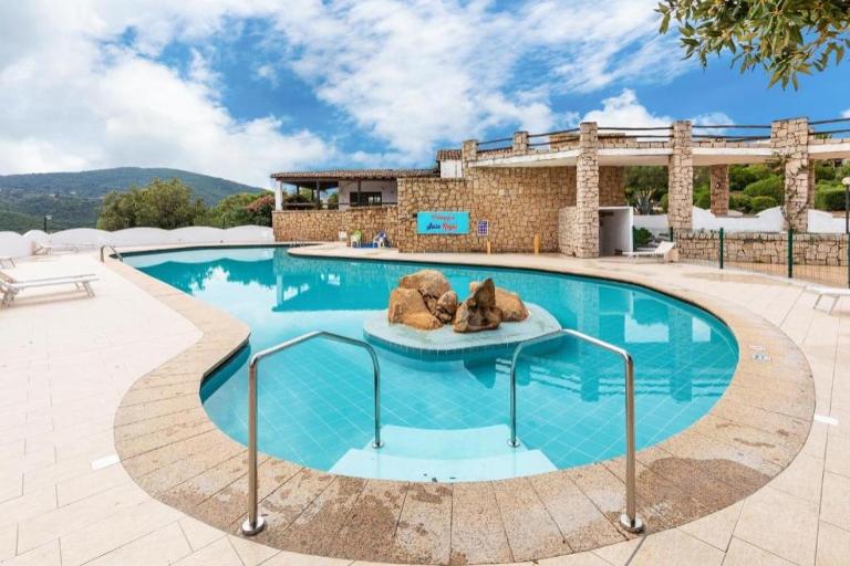 Piscina-Costa Smeralda, Loft immerso nella Natura - Chambres d'hôtes Solaro