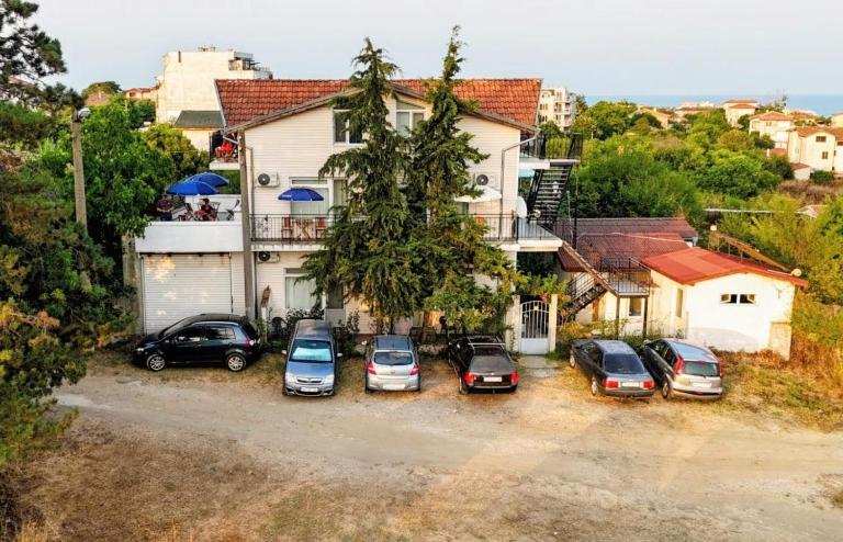 вила Лора - B&B Sinemorets