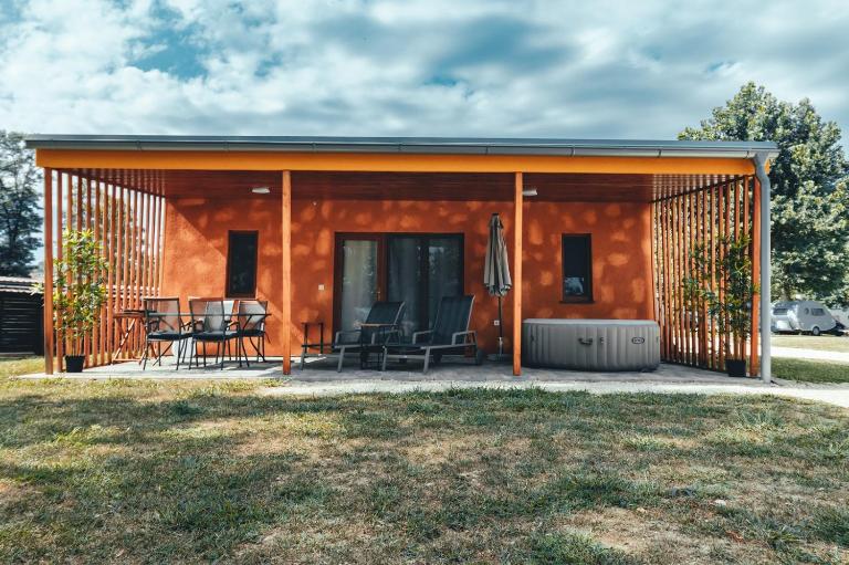Terme Banovci - Mobilne hiške Med Brajdami - Bed and Breakfast Banovci