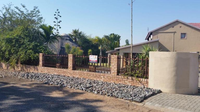 Texas Guesthouse - Bed and Breakfast Phalaborwa