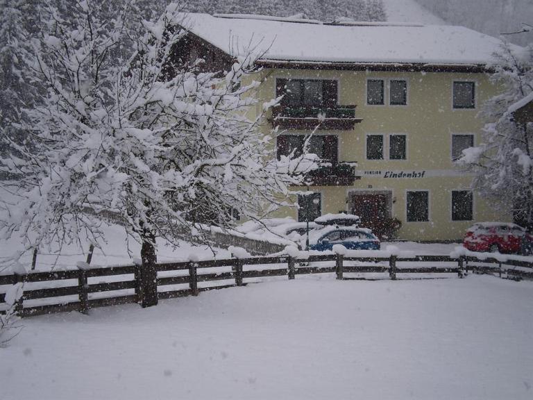 Lindenhof**, Pension - B&B Rauris