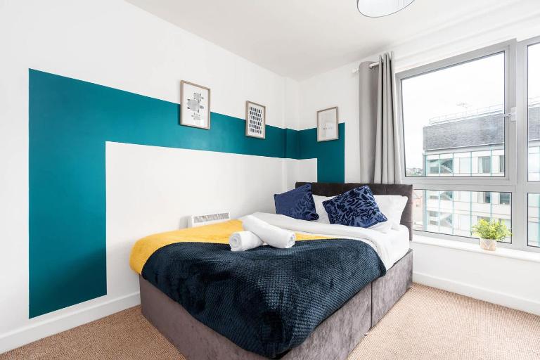 2 Bedroom Apartment with 4 Single Beds and Gated Parking, Sheffield - Bed and Breakfast Sheffield