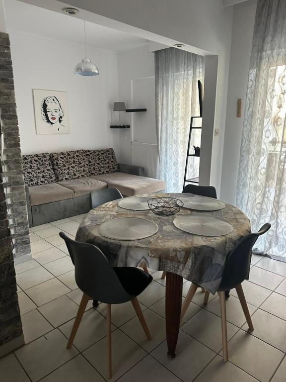 Nataliia Apartment - B&B Peraía