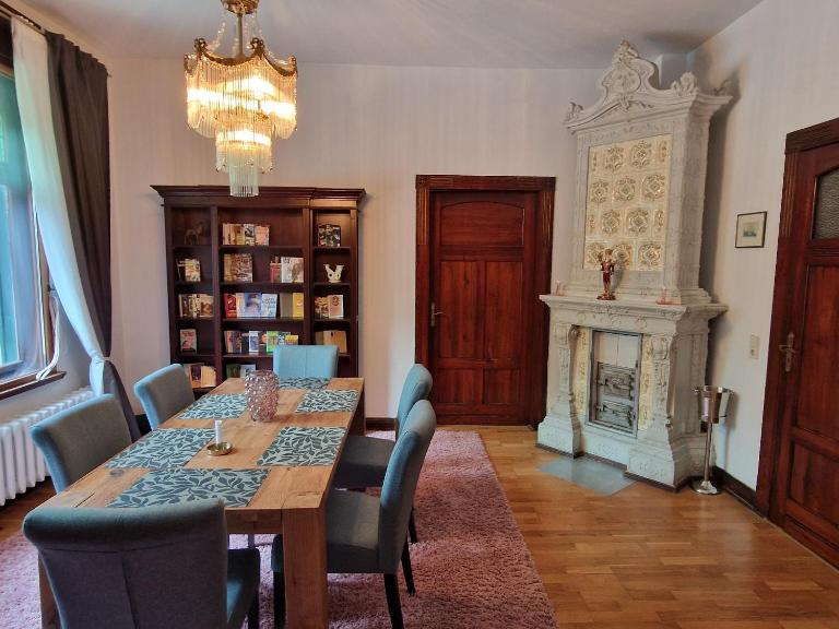 Harziano in der Kaiser-Otto-Straße - Stilvolle Gründerzeitwohnungen mit Kachelöfen, Wintergarten & viel Platz zum Entspannen - Ferienwohnung Quedlinburg
