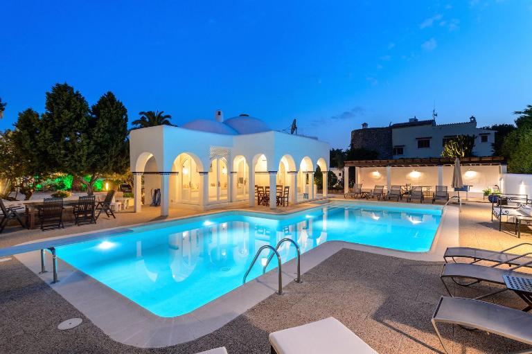 Villa 8BR, Sea views, walk to the beach, pool - B&B Santa Eulària des Riu