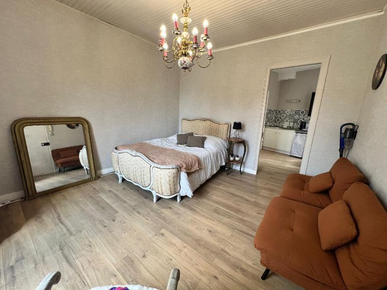 Studio du centre - L'Artdu'Net - - B&B Charleville-Mézières