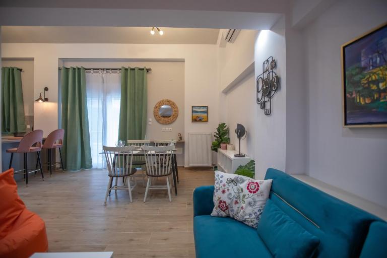 Serenity Karditsa Lofts 1 - Chambres d'hôtes Kardítsa
