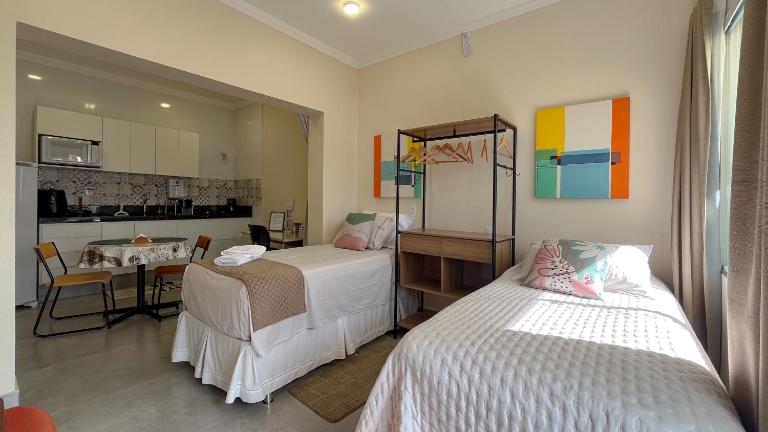 Apart Hotel Bena Flamboyant ap 2 - próx Shopping Iguatemi - B&B Campinas