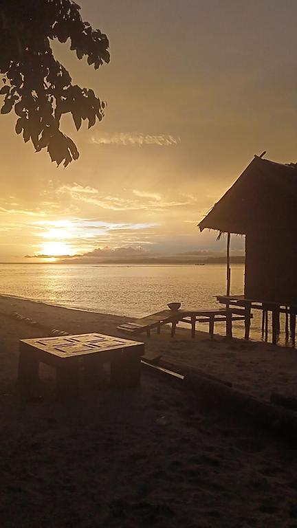 Blacktive Homestay - B&B Kwoor