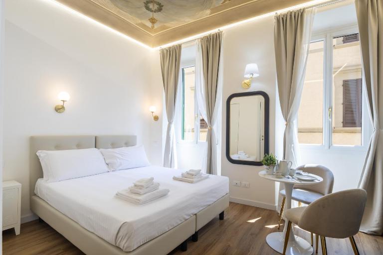 Charming & Spacious Florence Apartment - B&B Firenze