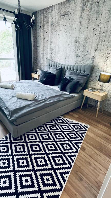 Exclusive BIG Apartment Garden with Jacuzzi & Private Parking - B&B Trnava