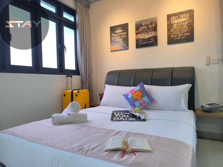 Meridin Sovo Couple Sunset Studio Netflix BySTAY - B&B Iskandar Puteri