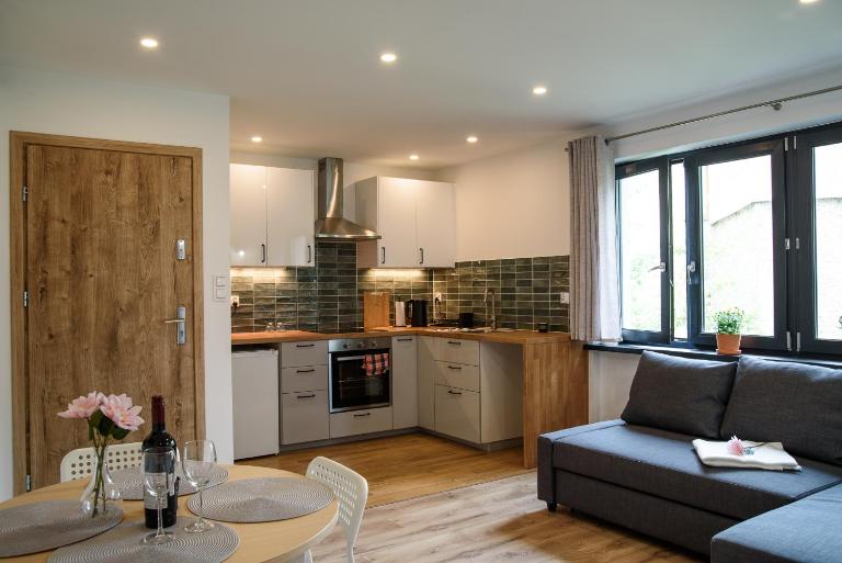 Lipowa Apartamenty - B&B Szczawno-Zdrój