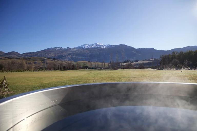 Coronet View Chalet - Bed and Breakfast Frankton