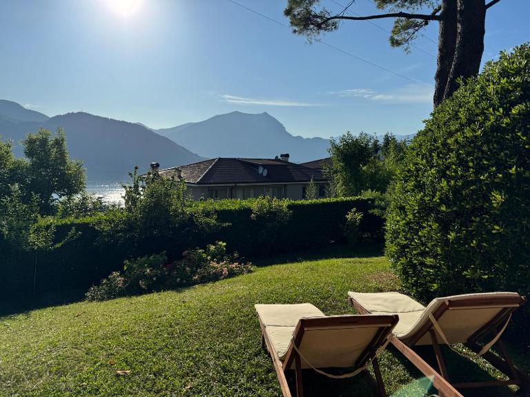 Casa Emilia lake view apartment - B&B Lierna