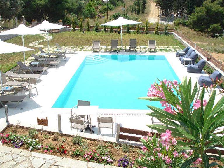 Villa Madeleine Tower View - B&B Nea Fokaia