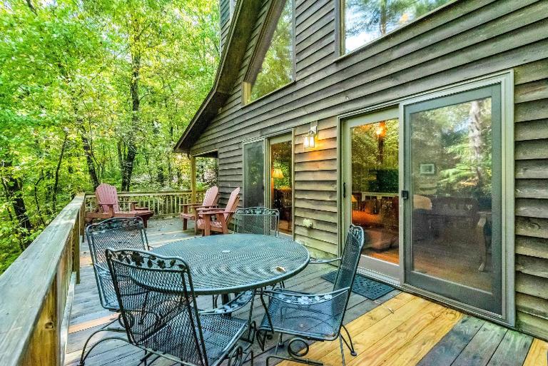 Private Hike to the New River - Hot Tub, Fire Pit, and Foosball - Chambres d'hôtes West Jefferson