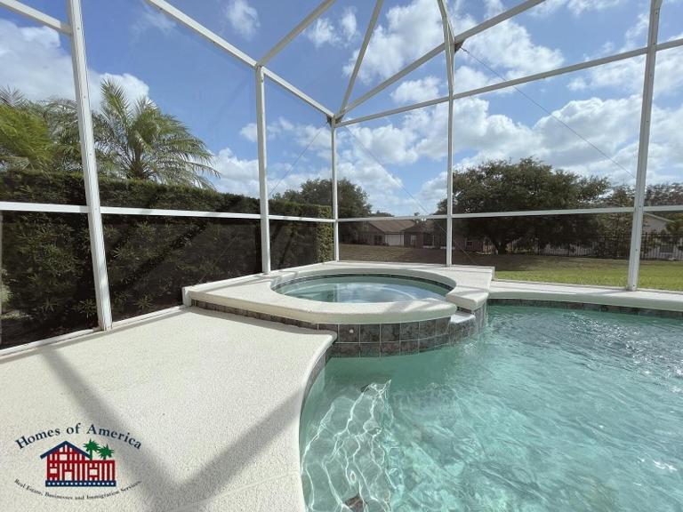556 Gorgeous home with Pool and Spa Not Overlooked at Back 3 Bedrooms and 2 Full Bathrooms - Ferienwohnung Davenport