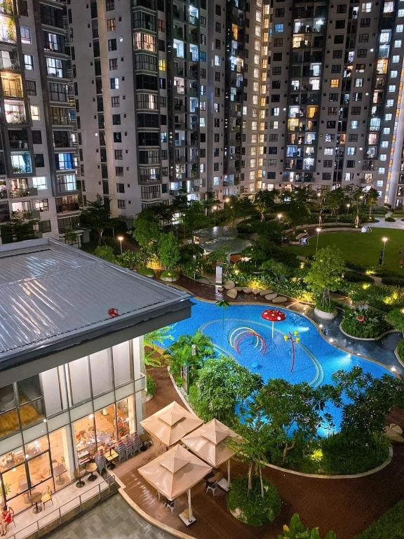 Căn hộ 2PN 2WC đầy đủ tiện nghi tại Emerald Celadon Tân Phú - Ferienwohnung Ho-Chi-Minh-Stadt
