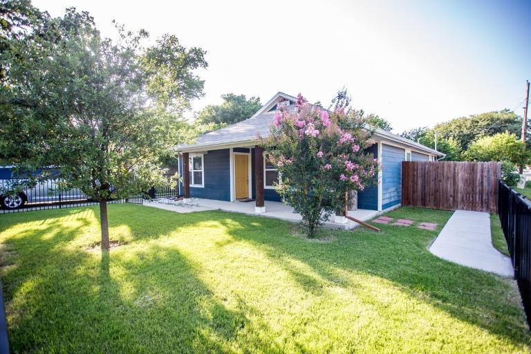 Cozy Studio Mins to JPS, Medical City, Historic District, Zoo, Water Garden - B&B Fort Worth