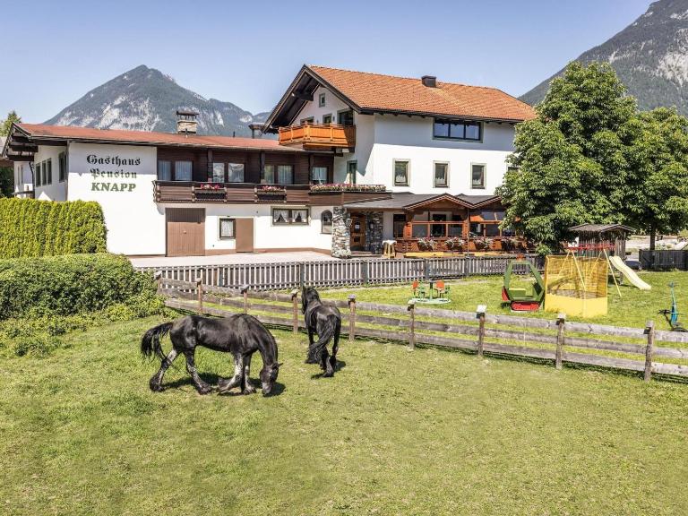 Apartment in Strass im Zillertal in a beautiful setting - B&B Strass im Zillertal